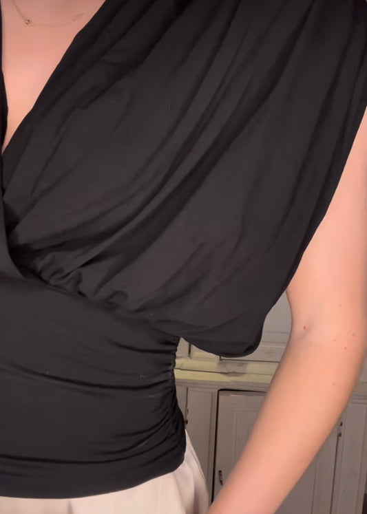 Viveh Conus topp Sort - ZhosLaila