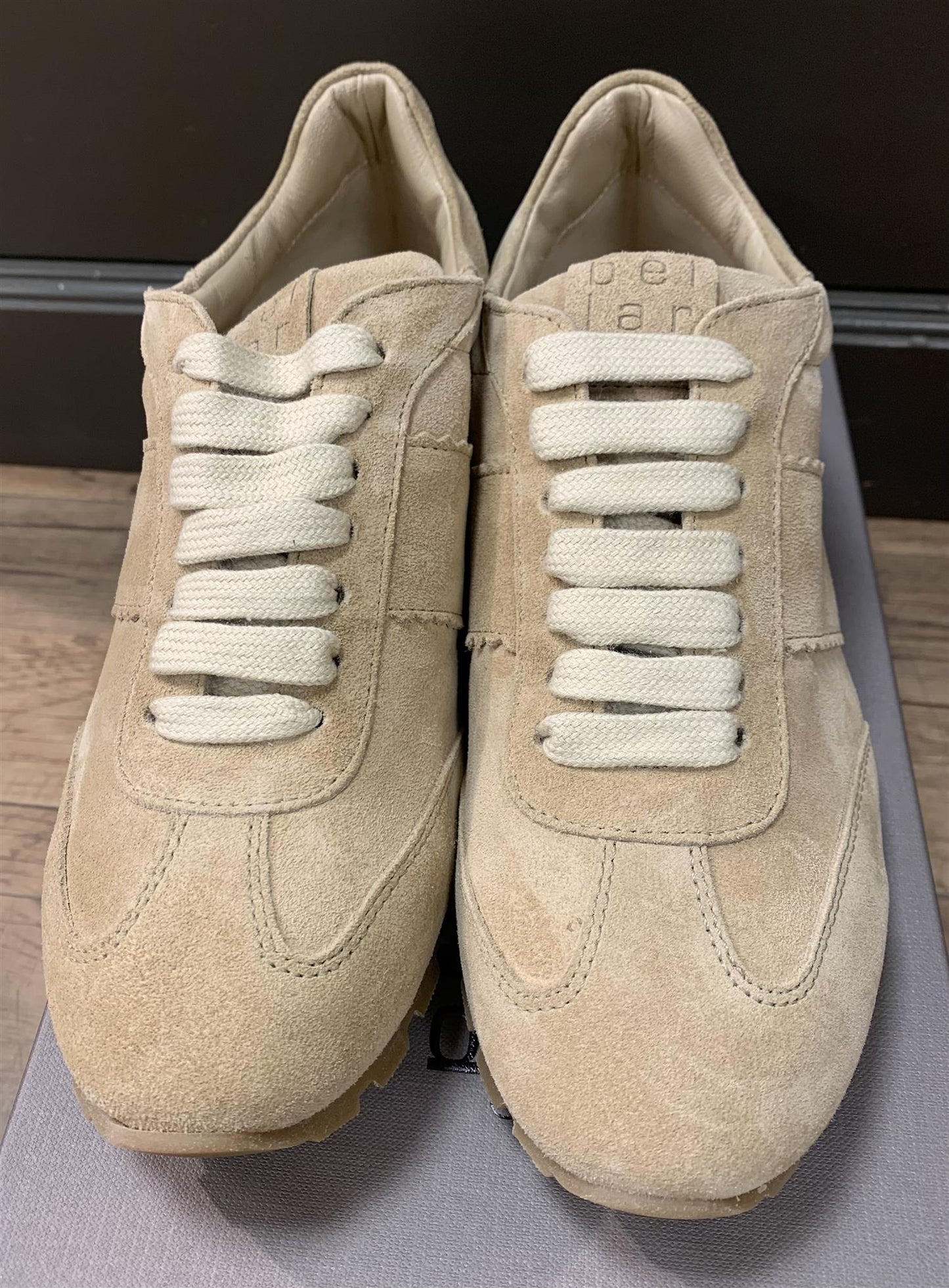 Laura Bellariva Ambra semsket sneaker Beige - ZhosLaila