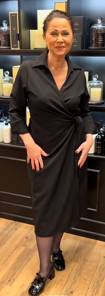 Robert Friedman Omslagskjole Sort - ZhosLaila