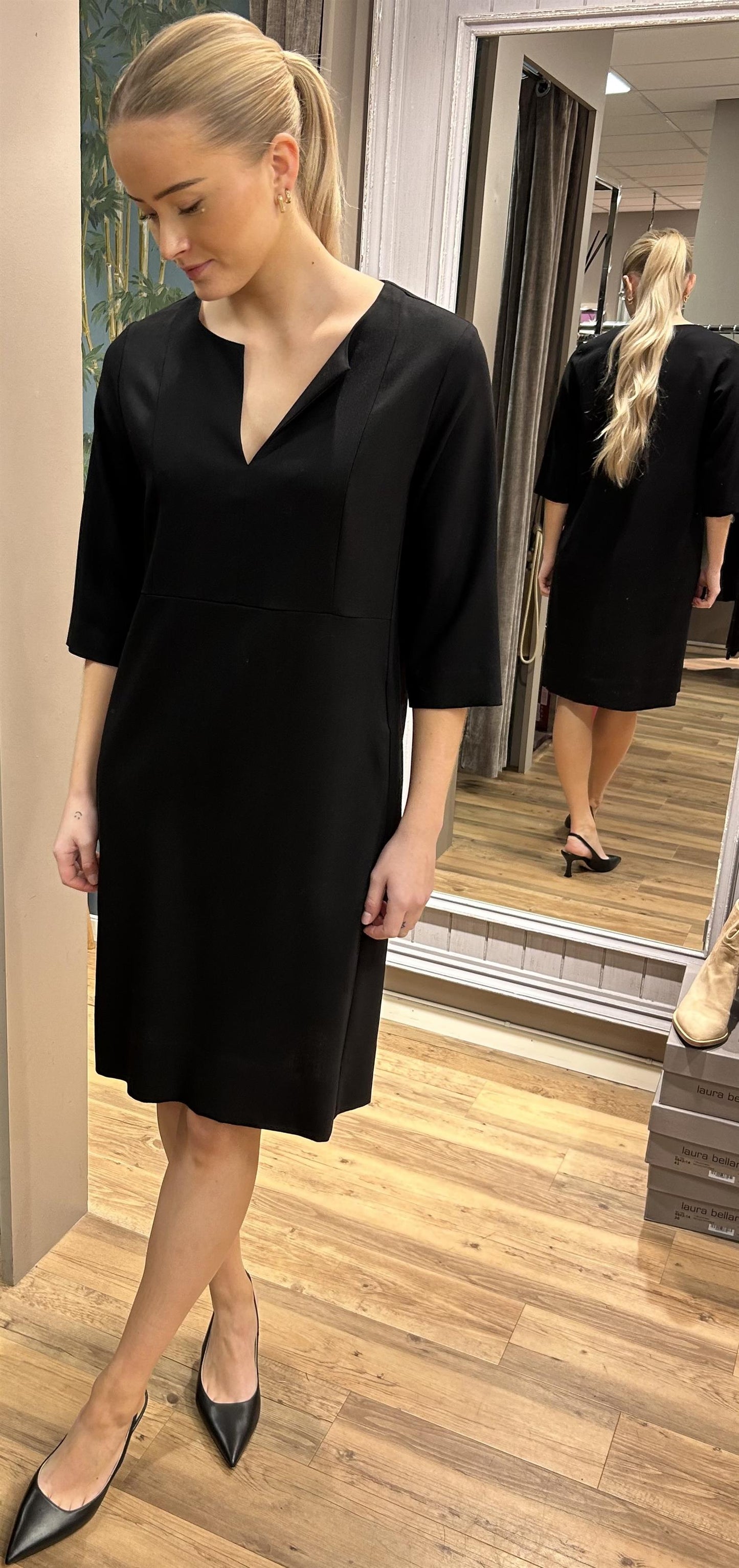 Rosso35 Kjole i ull Sort - ZhosLaila