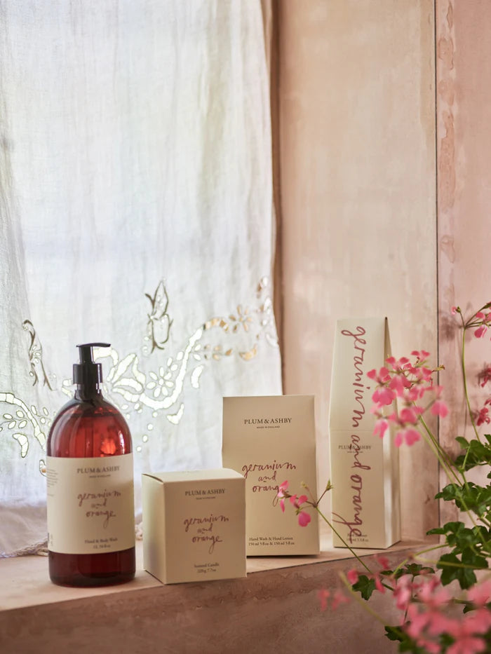 GERANIUM & ORANGE HÅND- OG KROPPSVASK 1 LITER Bestselger - ZhosLaila