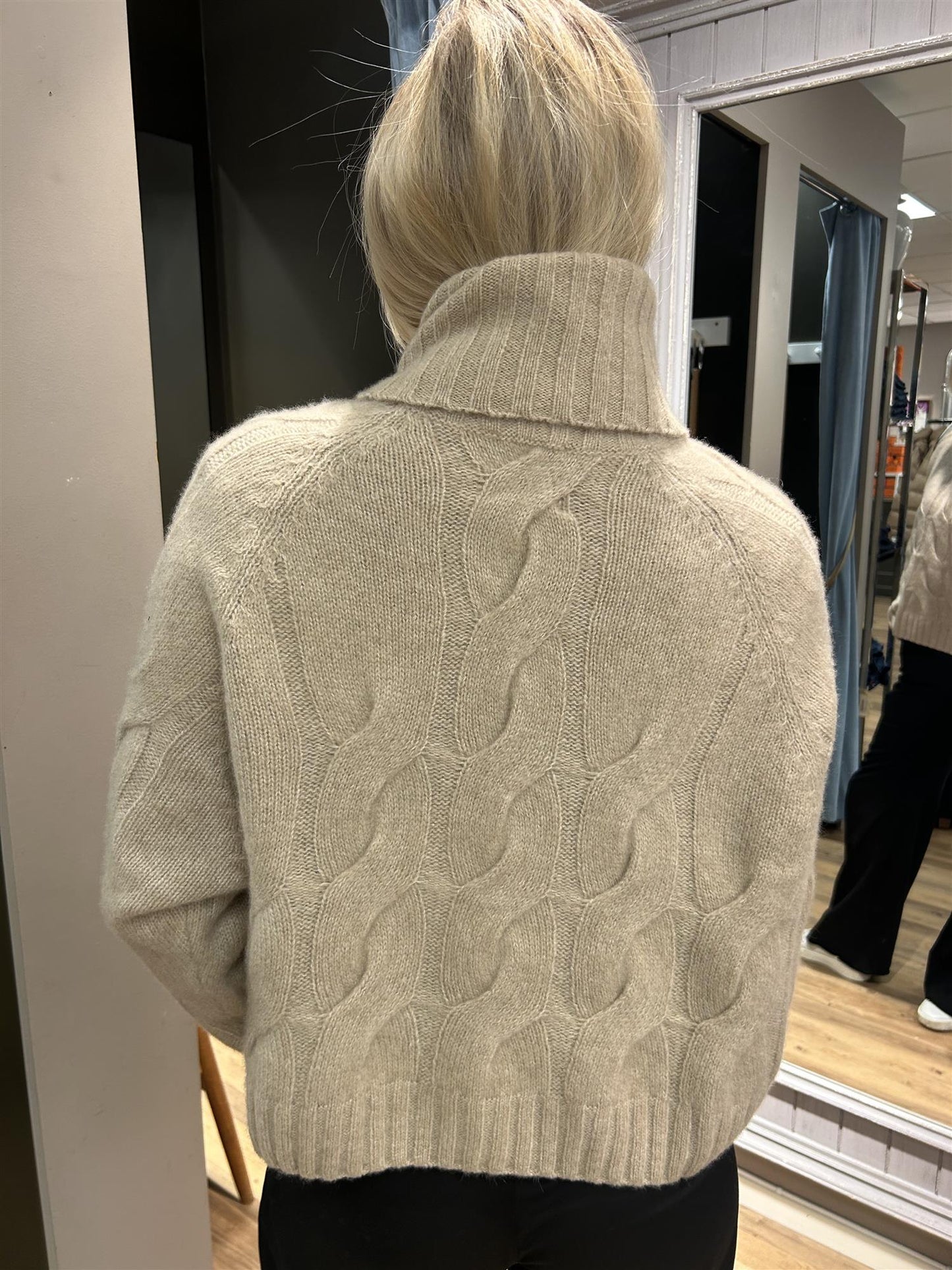 Høyhalset genser