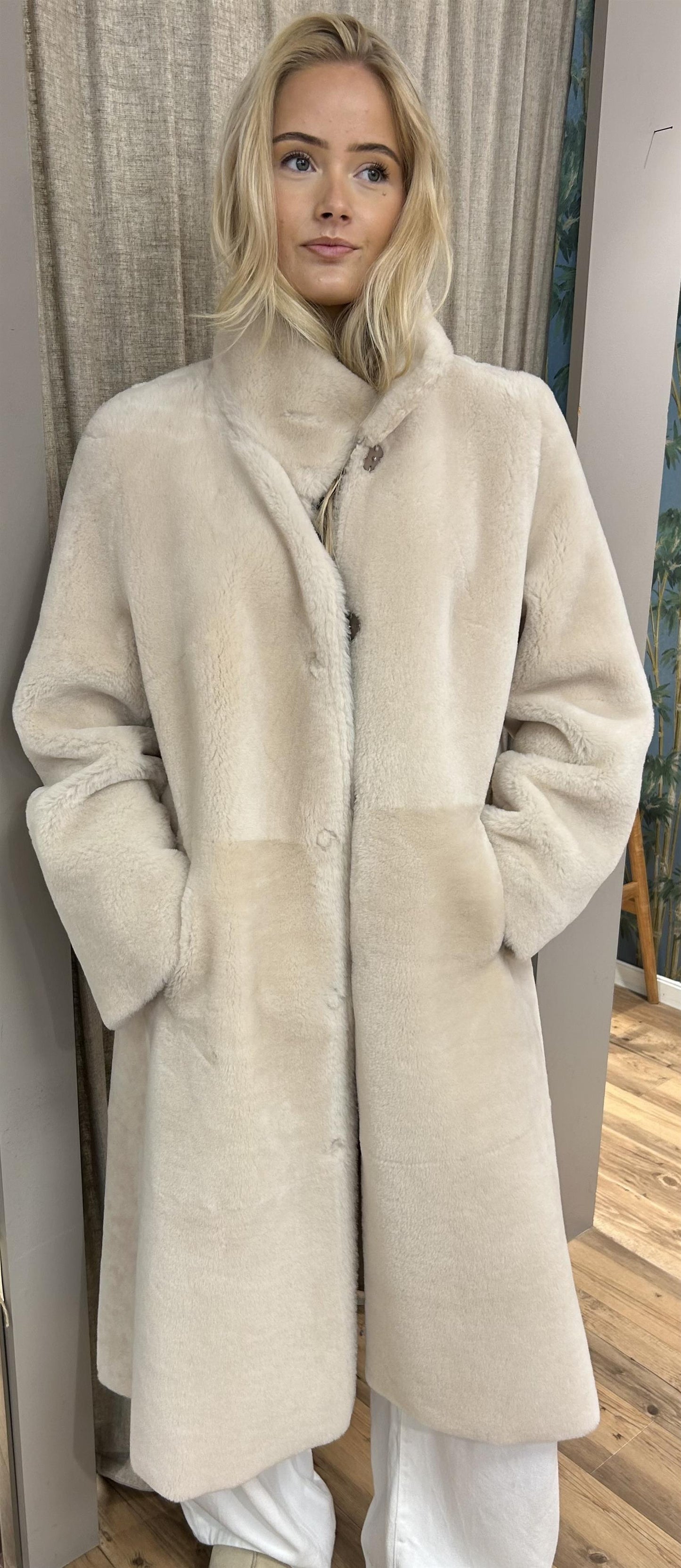 Kåpe lam Muton Beige - ZhosLaila