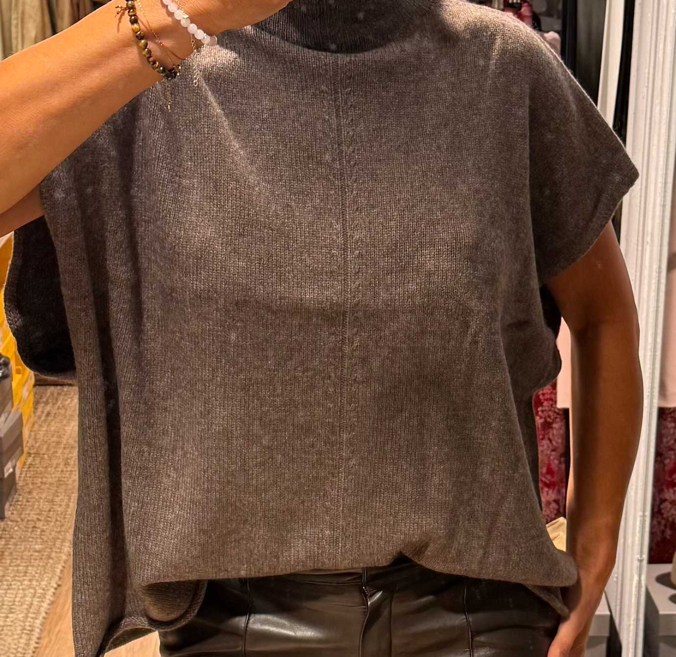 Dear Dharma vest i yak og ull Brun