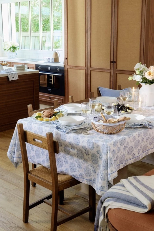 Lexington Home Blomstret økologisk bomullsduk Blå/hvit 150x250cm