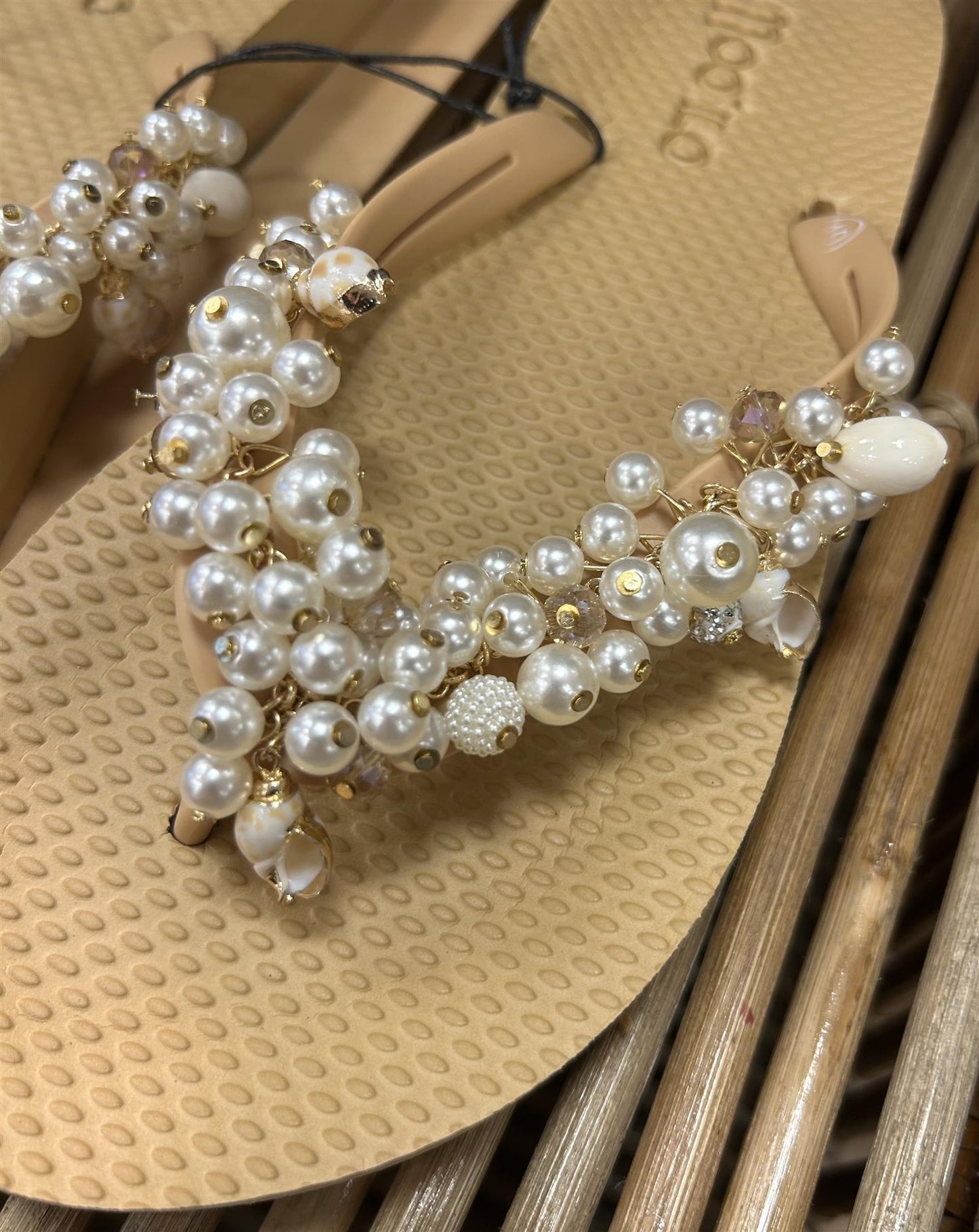 Mooilo Beige Flip flop