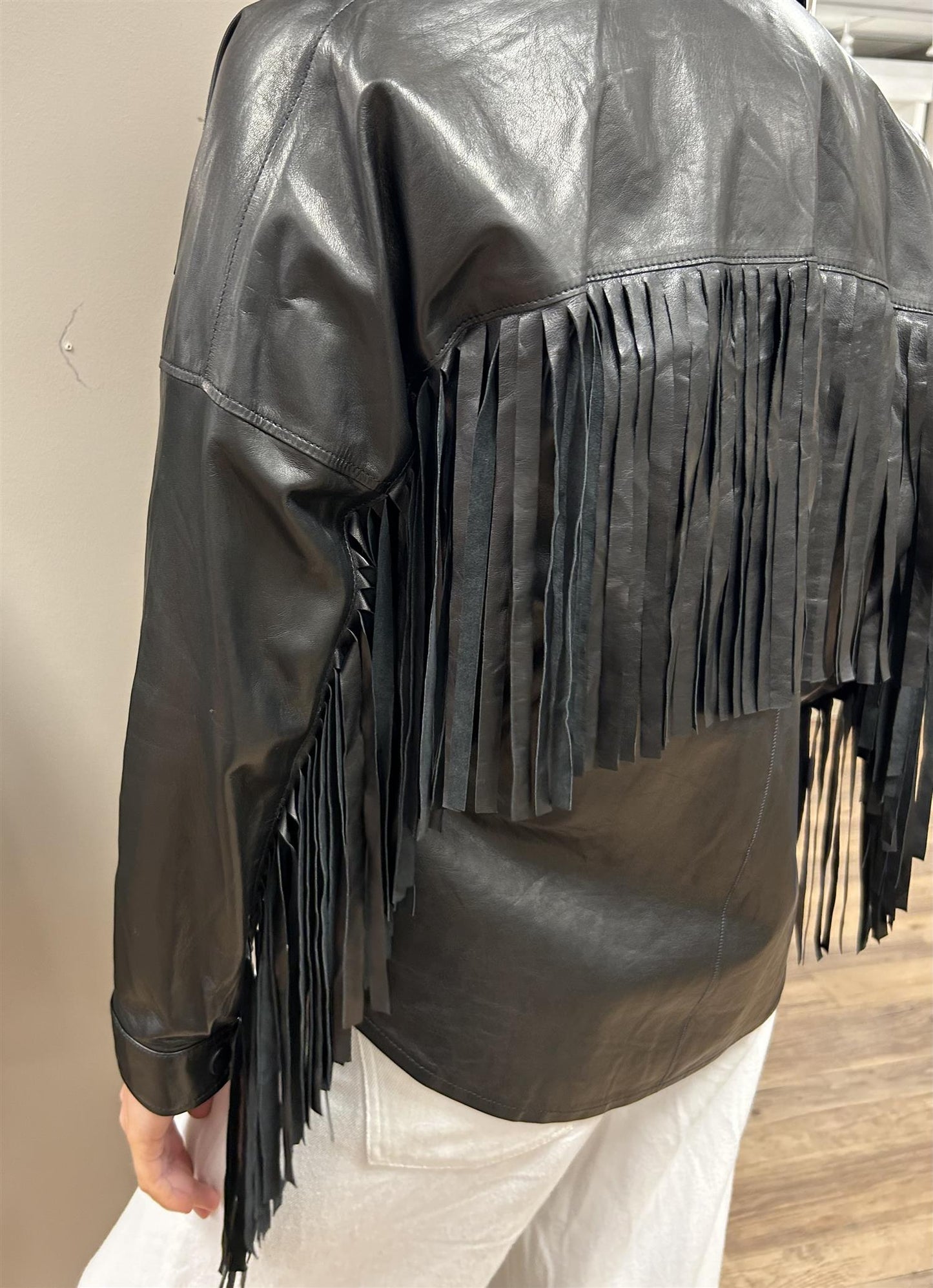 Møller Pels Skinn jakke med frynser Sort - ZhosLaila