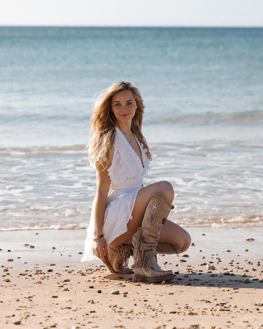 Arya silverstone corda - ZhosLaila