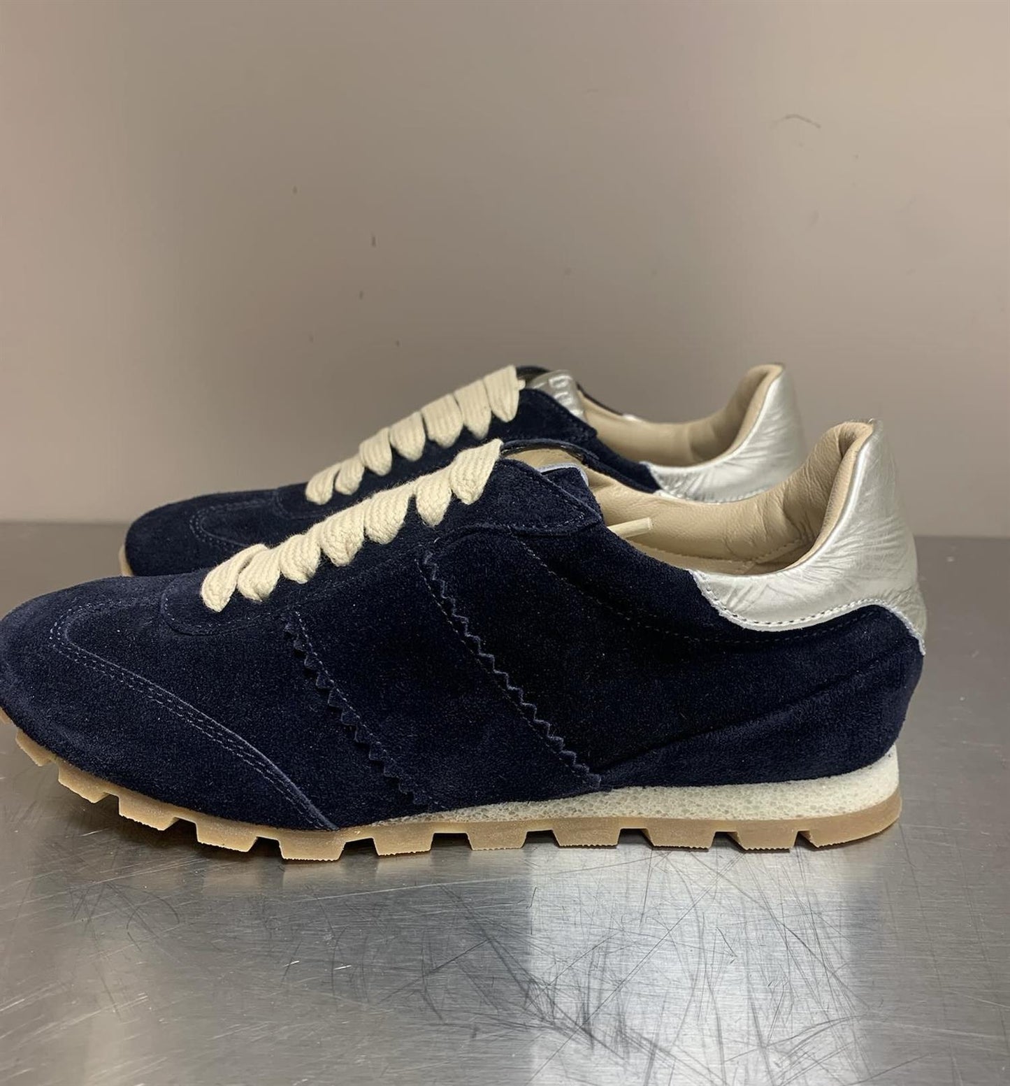Laura Bellariva Ambra semsket sneaker Mørk Marine - ZhosLaila