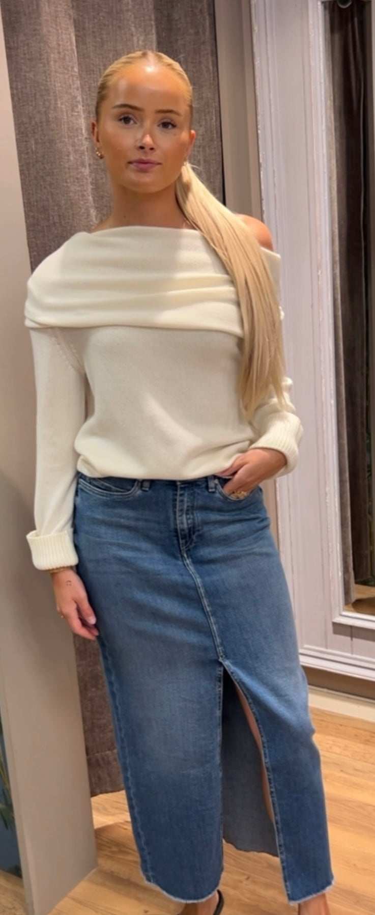 Gran Sasso genser med vid hals Off-White - ZhosLaila