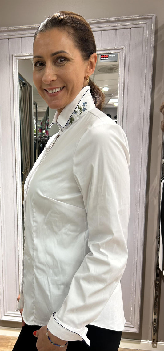 Wallmann Skjorte med broderi Hvit - ZhosLaila