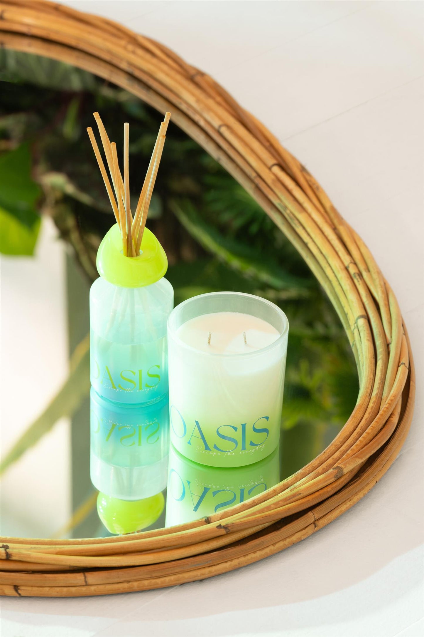 Scented Candle Oasis Wax Blue/Green Large