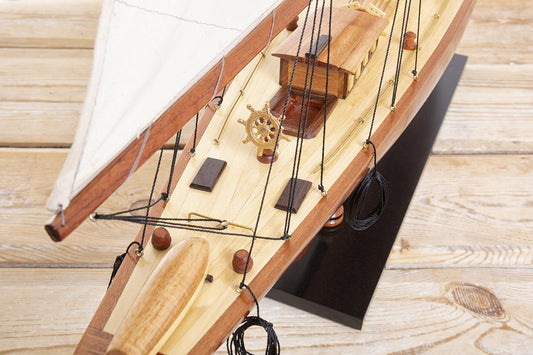 Artesania Yacht Seilbåt Shamrock L:100cm - ZhosLaila