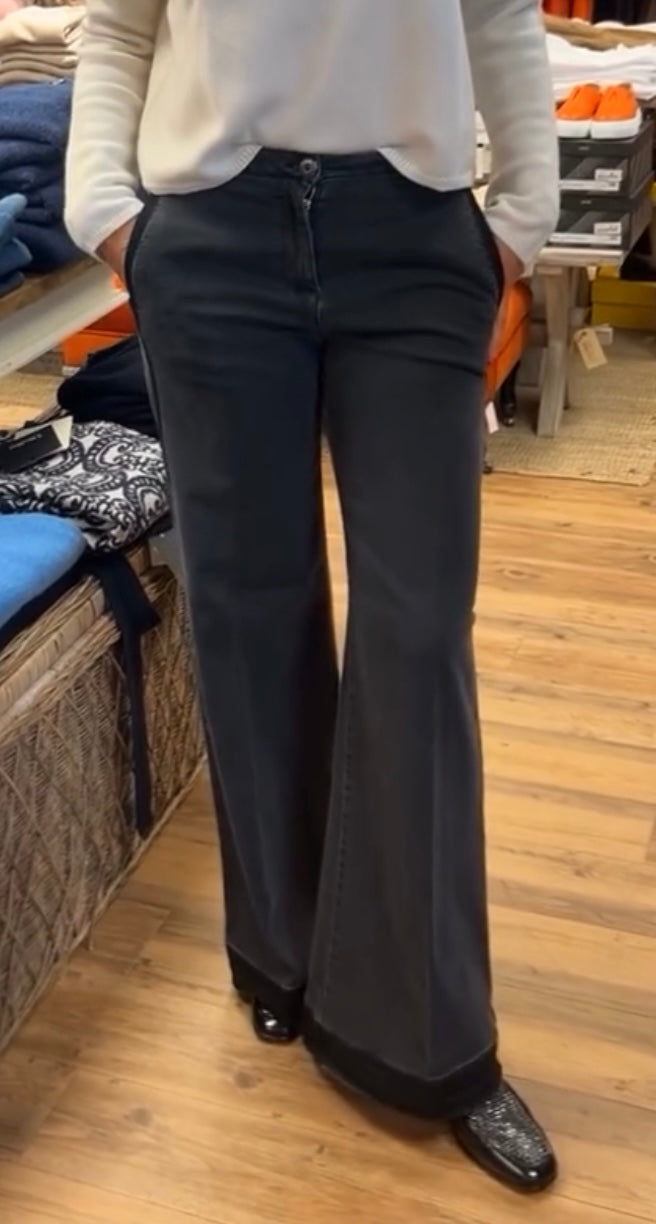 Shaft Flaire Smocking denim Stretch Sort - ZhosLaila