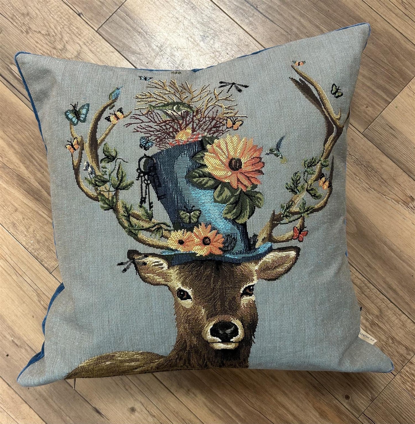 Hjort 2 50x50cm inkl innerpute