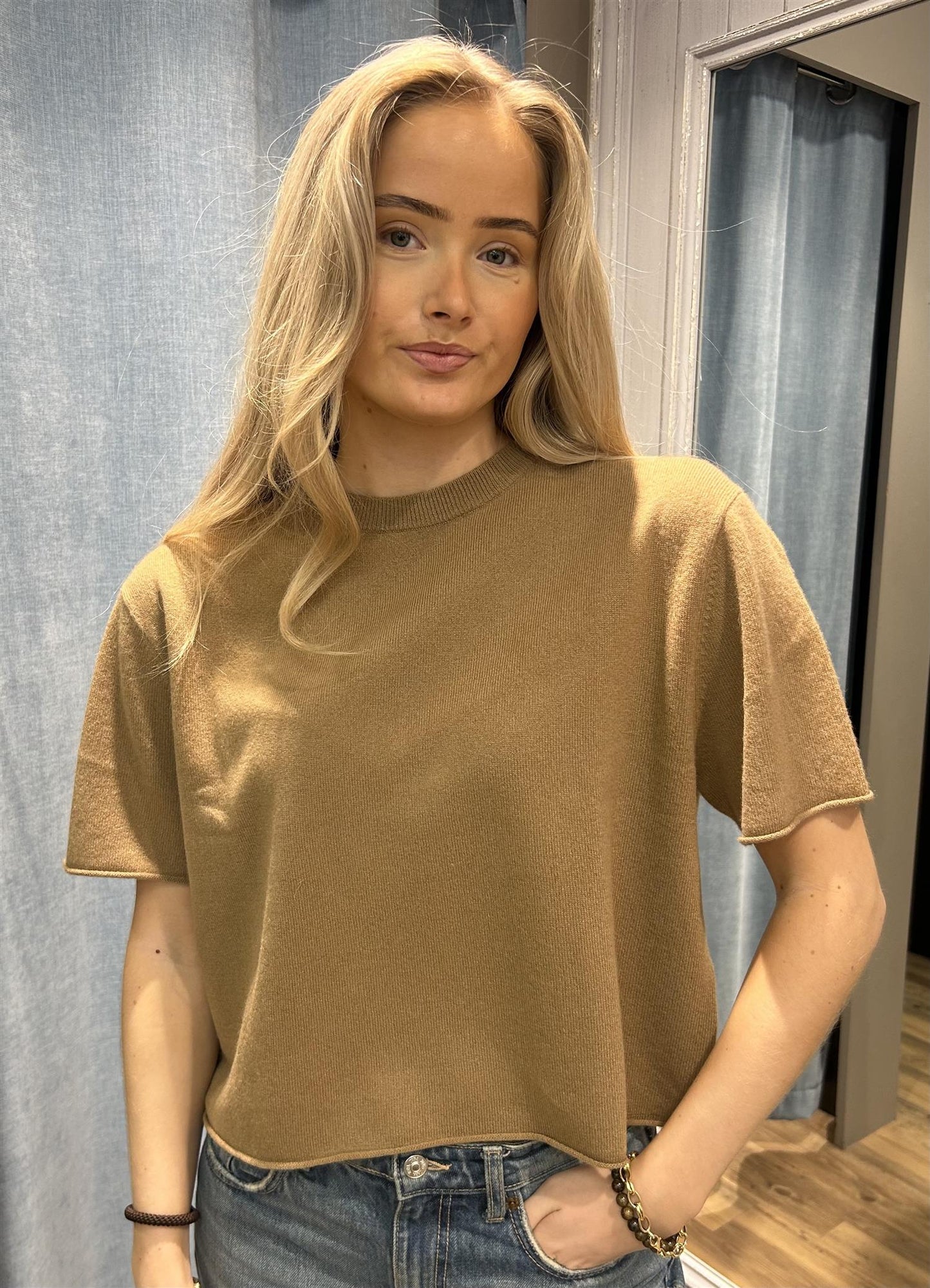 Lisa Yang Cila kortermet genser Camel
