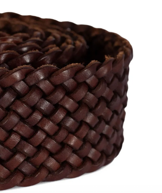 Flettet skinn belte med oval spenne Brunt