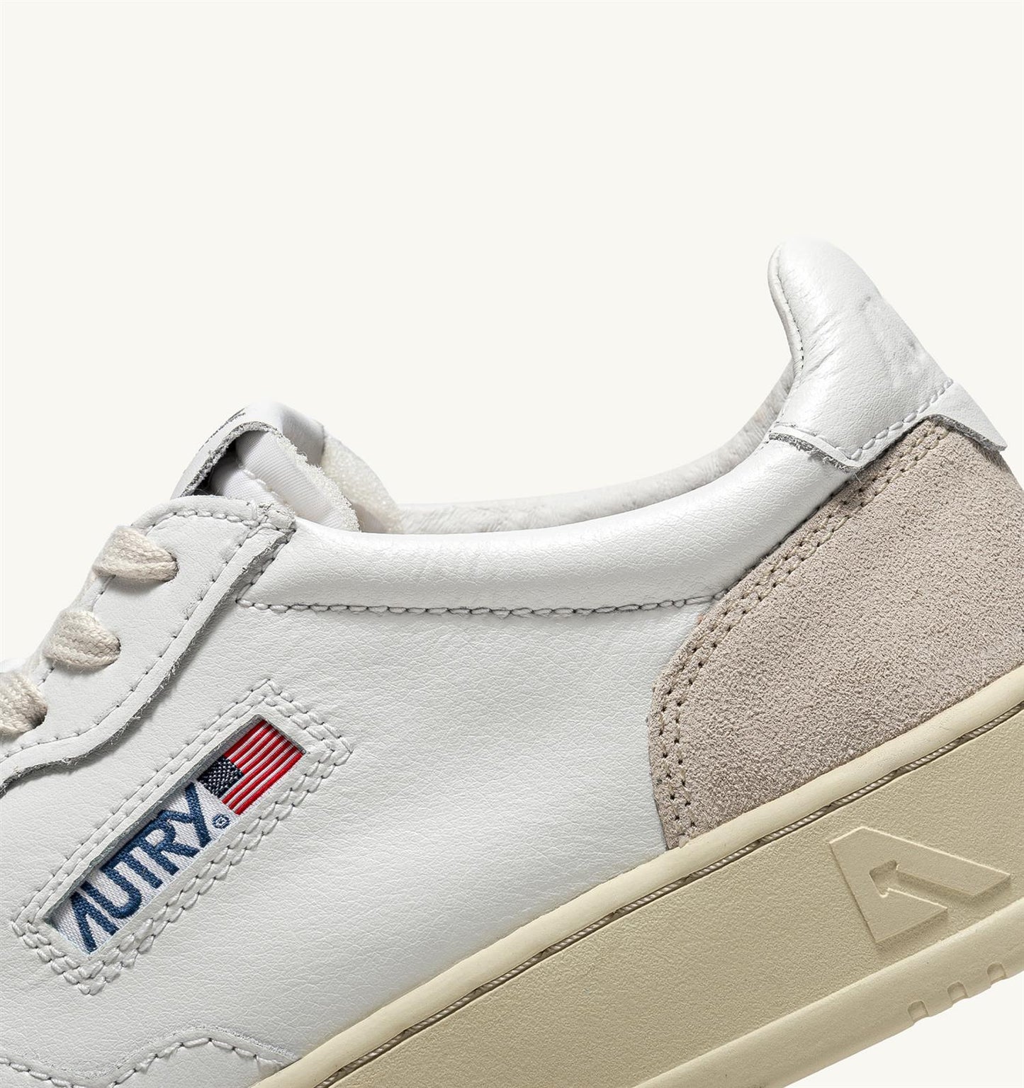 Autry Medalist lave sneaker i skinn Hvit / Beige