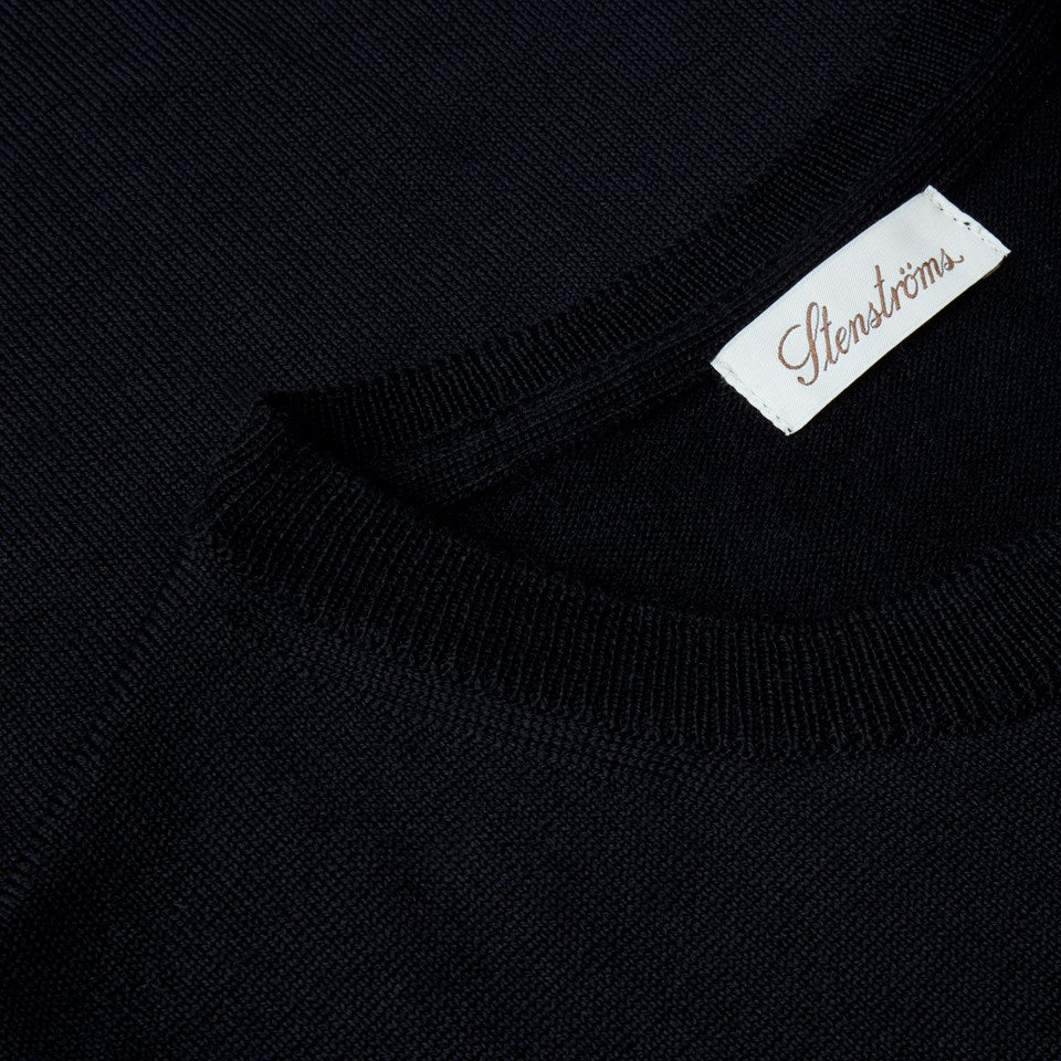 Signe Black Merino Crew Neck - ZhosLaila