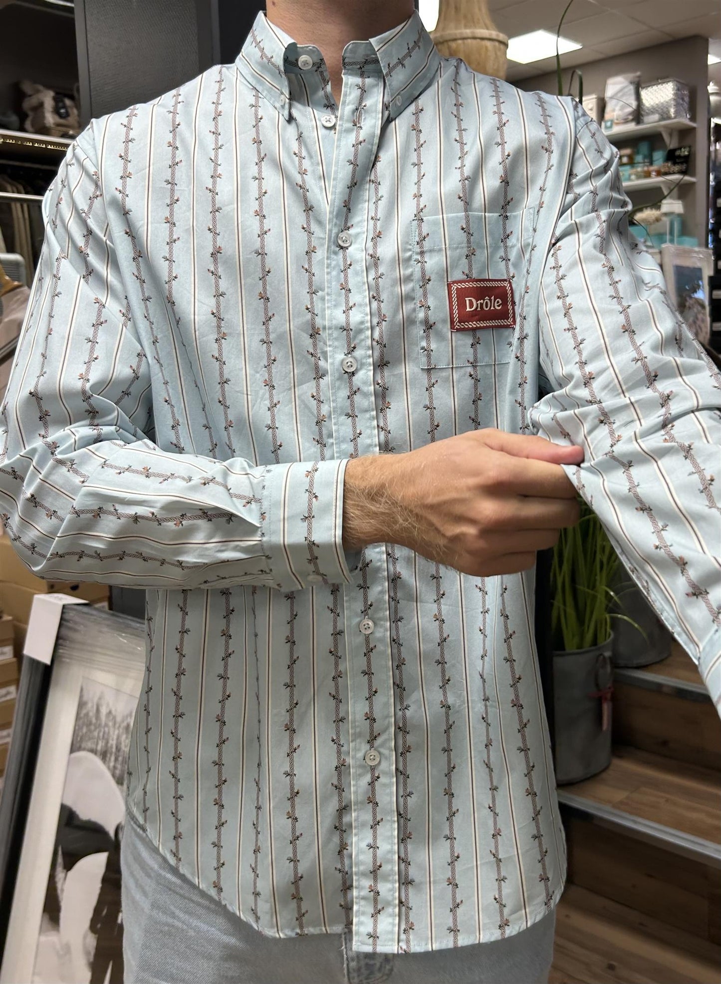 Drôle de Monsieur La Chemise Fleurs Tressées Lyseblå - ZhosLaila