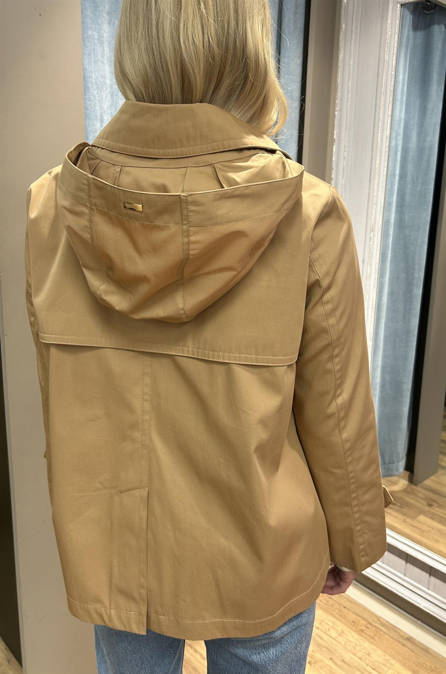 Trenchcoat med hette - ZhosLaila