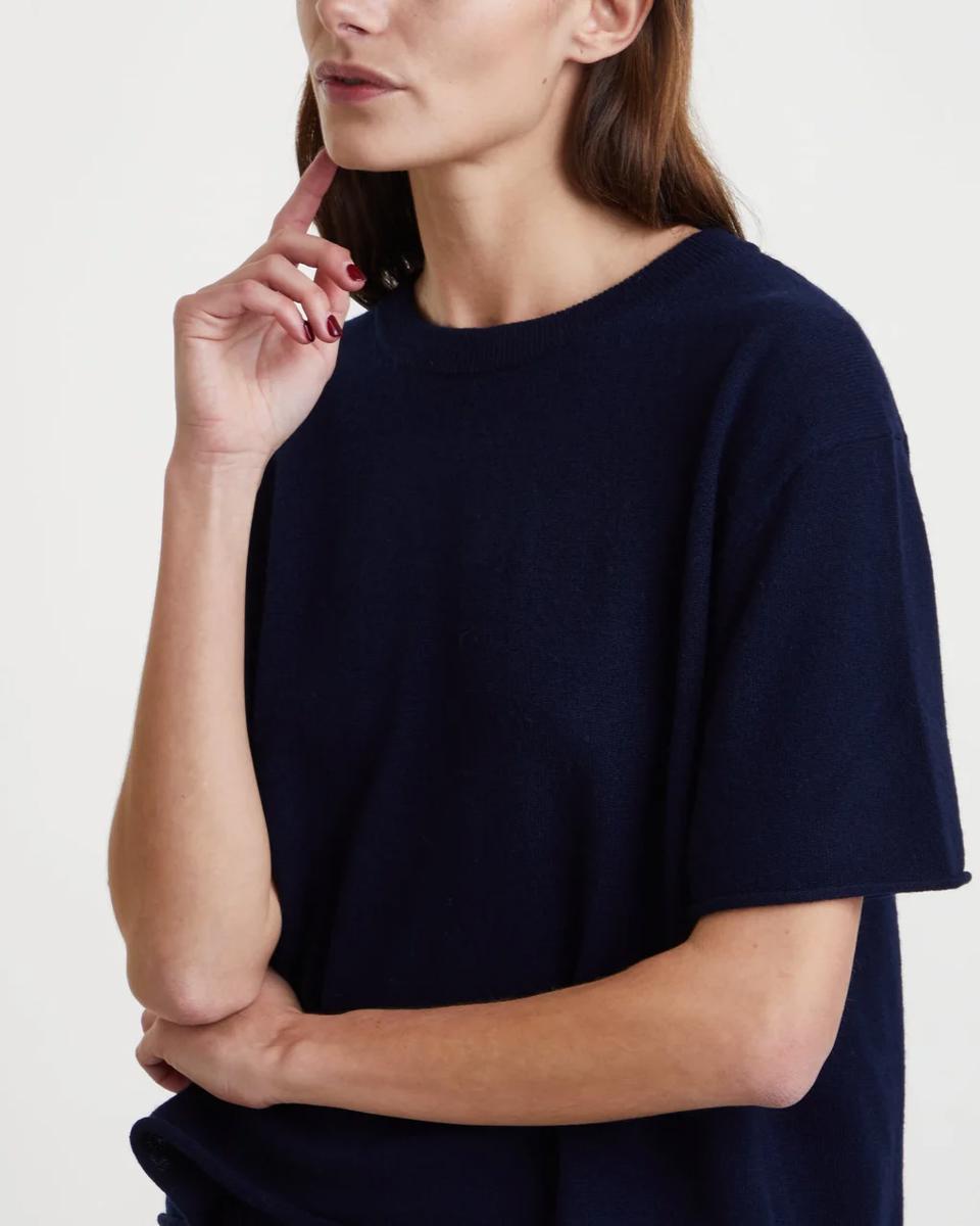Lisa Yang Cila T-shirt Mørkeblå - ZhosLaila