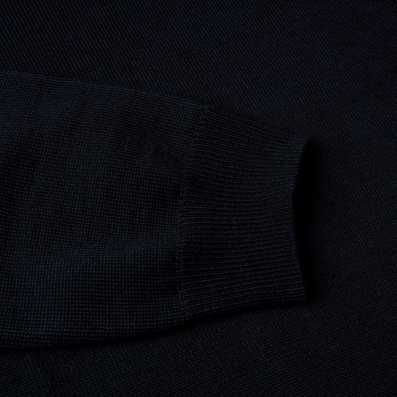 Signe Black Merino Crew Neck - ZhosLaila