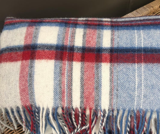 Bronte by Moon 100% ull pledd 135 x 180cm