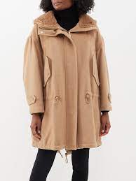 Dionea oversized kamelfarget parkas